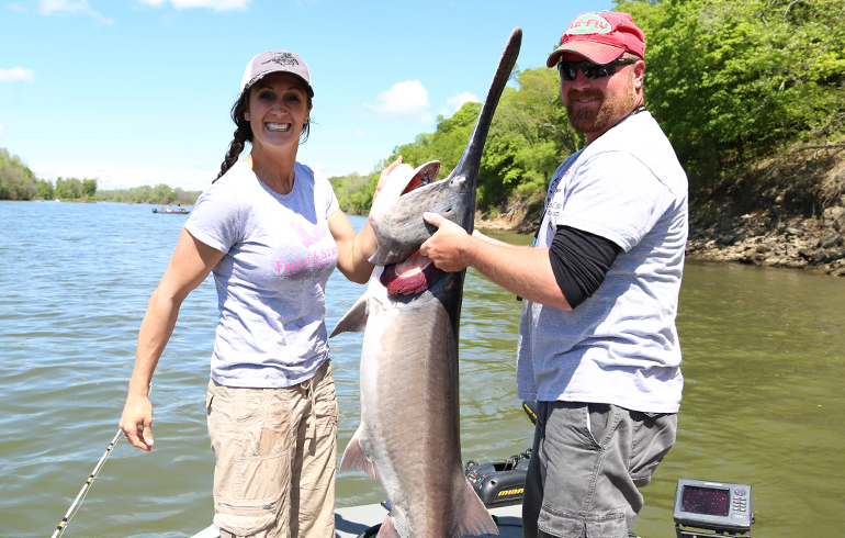 paddlefish_and_guide